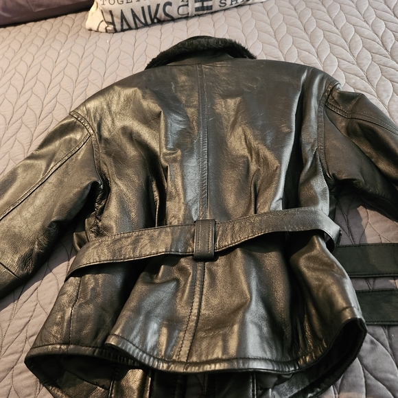 Ladies leather jacket - Picture 6 of 9